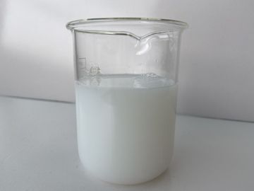 L'emolliente bianco del silicone dell'emulsione dell'unità di elaborazione del proiettore di cuoio non ionico del PVC, migliora l'effetto di luminosità del prodotto ed il tatto